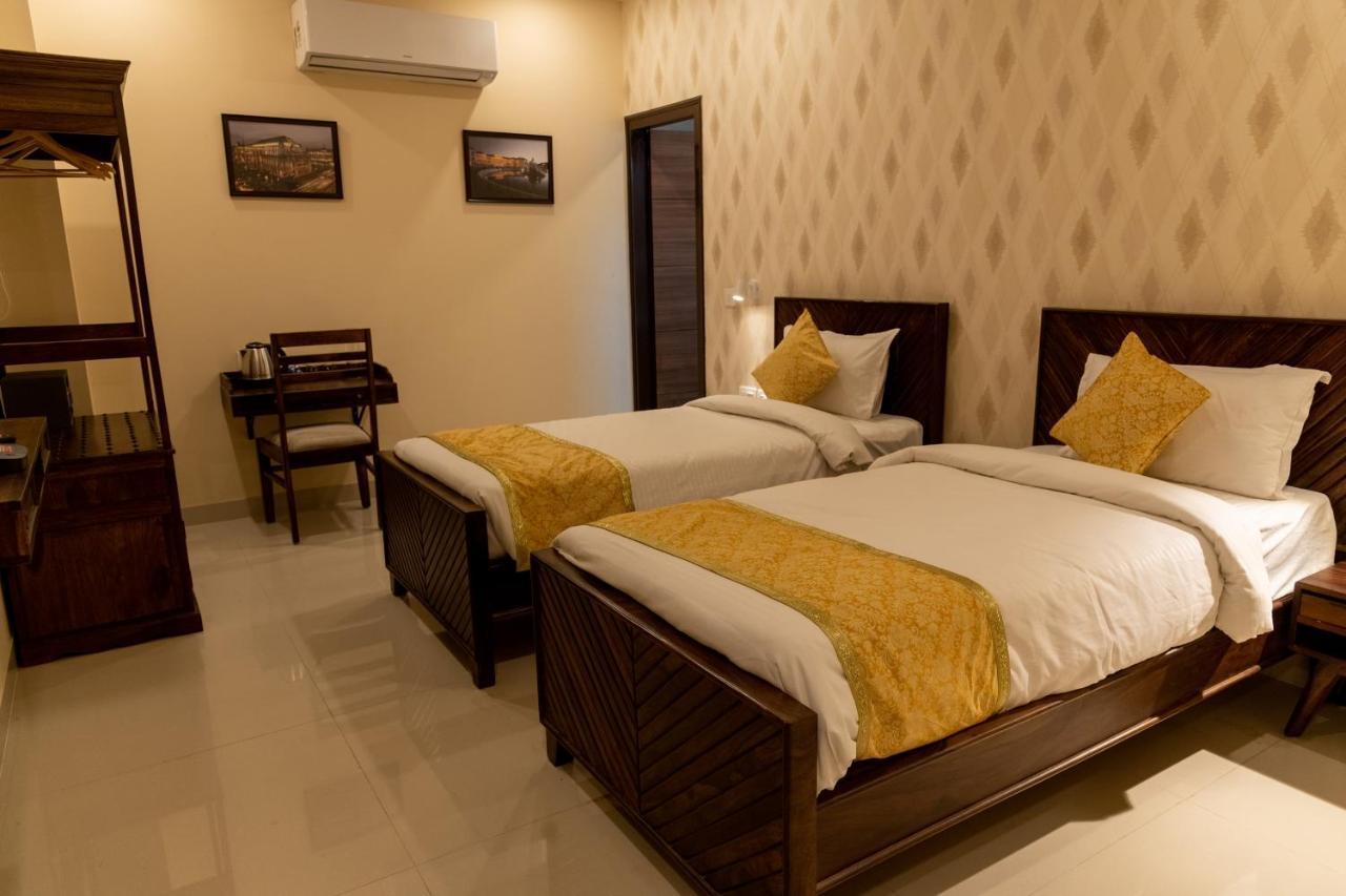Vienna- A Boutique Hotel Jaipur Buitenkant foto